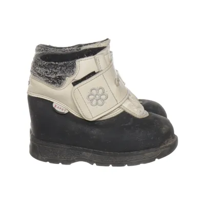 Laced boots (Black, Beige) from Kavat