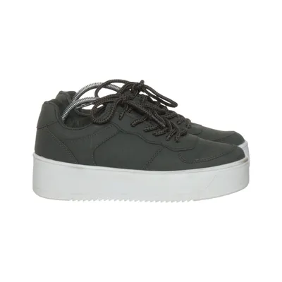 Sneakers (Green, White) from NLY Shoes