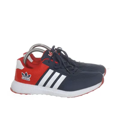 Baskets (Bleu, Rouge, Blanc) de Adidas