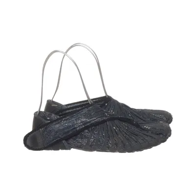 Barefoot shoes (Black) from Vibram