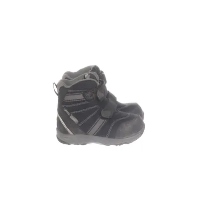Boots (Svart) från Treksta