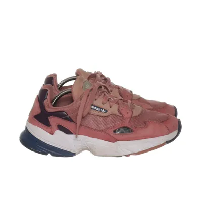 Sneakers (Falcon) från Adidas