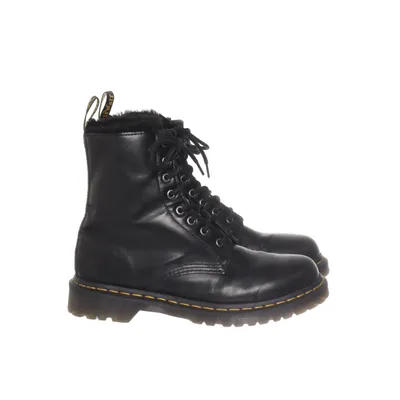 Laced boots (Black) from Dr. Martens