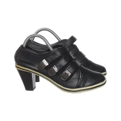 Bottes à talons (Noir) de Caprice