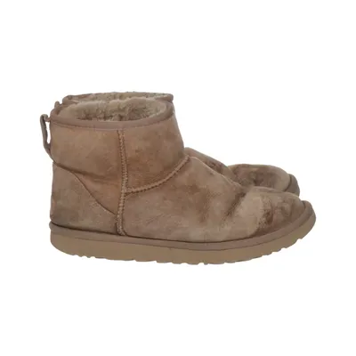 Enkellaarzen (Classic Mini) van UGG Suède