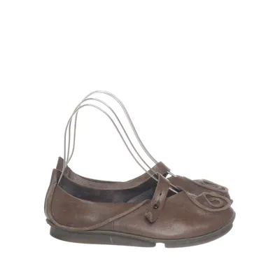 Walking shoes (Beige) from Trippen Leather