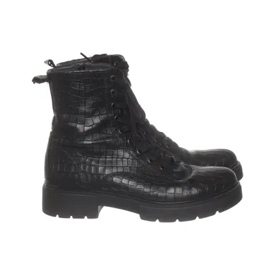 Laced boots (Black) from Nelson