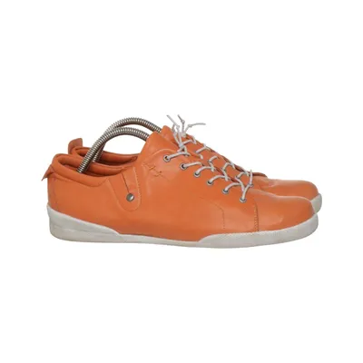 Baskets (Orange) de Andrea Conti