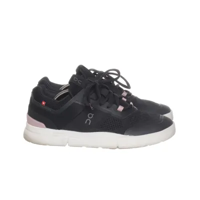 Sneakers (Black) from On Cloud