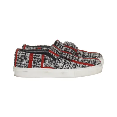 Chaussures d'été en toile (Noir, Rouge, Blanc) de Karl Lagerfeld