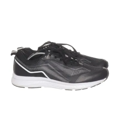 Sneakers (Black) from Kayoba