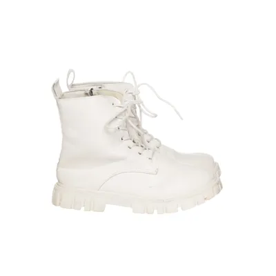 Laced boots (Beige)