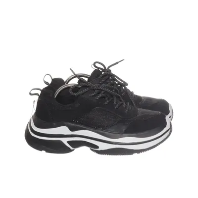 Sneakers (Black) from Star Collection