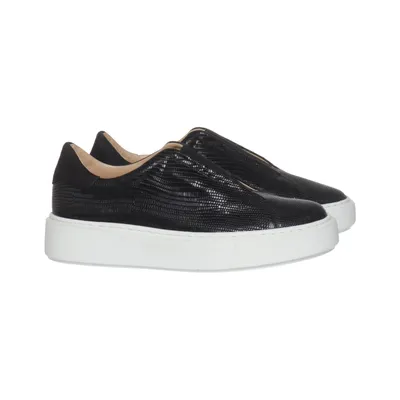 Slip-ons (Black, White) from KMB