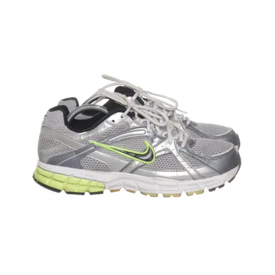 Sneakers (Atlas) från Nike