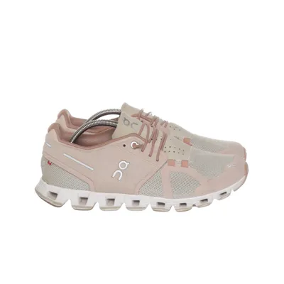 Trainers (Pink) from On Cloud