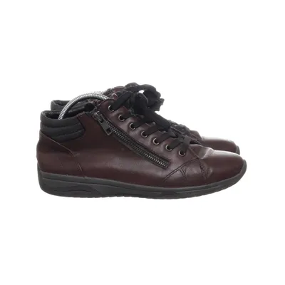 Laced boots (Red) from Laura Berg
