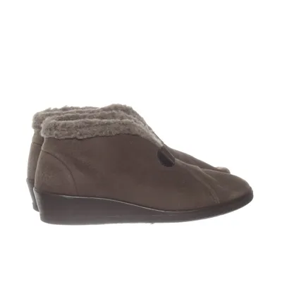 Slippers (Brown) from Rohde