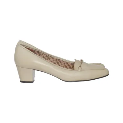 Escarpins (Beige) de Juhani Palmroth
