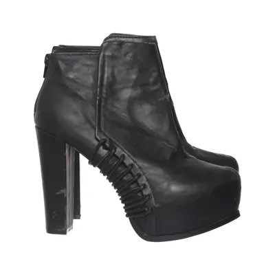 Stiefeletten (Bound) von NLY