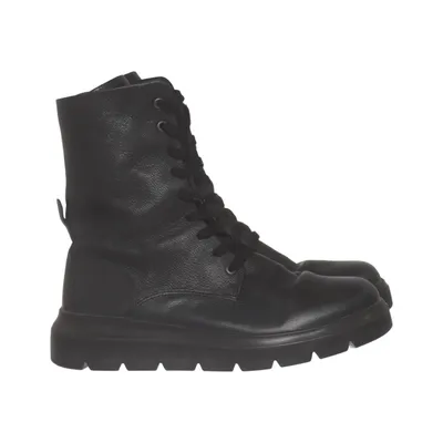 Laced boots (Black) from Ecco