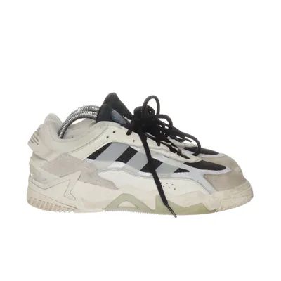 Sneakers (Roverend Adventure) från Adidas