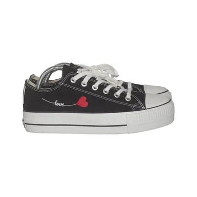 Canvas shoes (Black, White) from British Knights