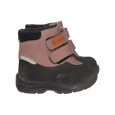 Boots (Svart, Rosa) från Kavat