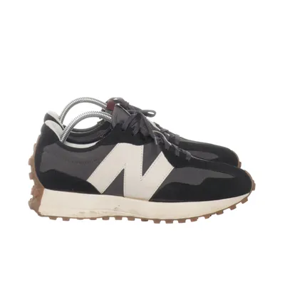 Sneakers (Svart, Grå, Vit) från New Balance
