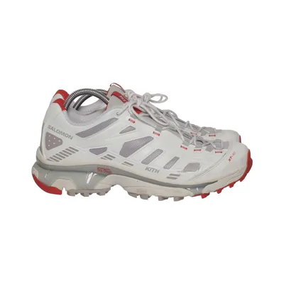 Running shoes (XT-6) from Salomon