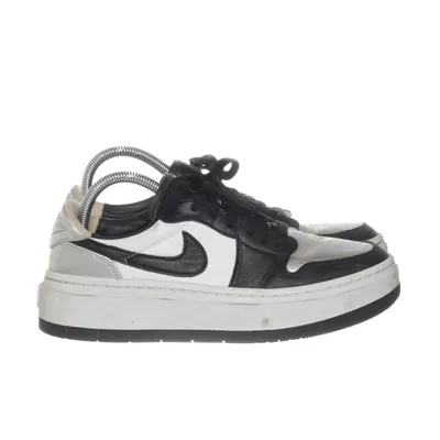 Sneakers (Svart, Vit, Silverfärgad) från Nike Air