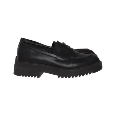 Loafers (Black) from MyWear