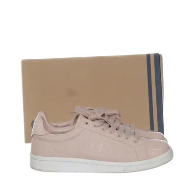 Sneakers (B3312W/C39) från Fred Perry Sportswear
