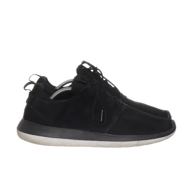 Trainers (898037-001) from Nike