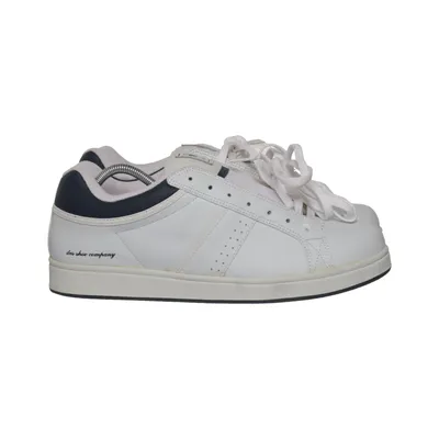 Sneakers (Steve Berra) from AM Shoe Company