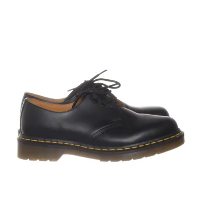 Derbyskor (Svart) från Dr. Martens