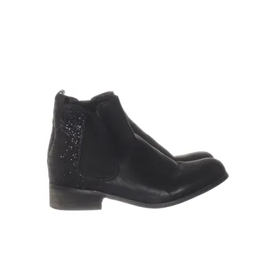 Chelsea boots (Black) from Erynn