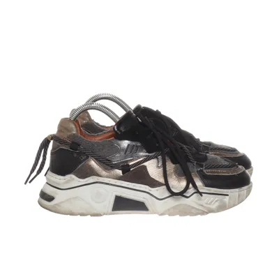 Sneakers (Black, Gray) from DWARS
