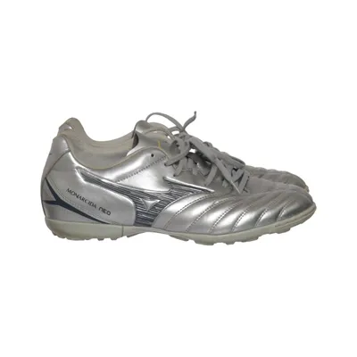 Football shoes (Monarcida Neo) from Mizuno