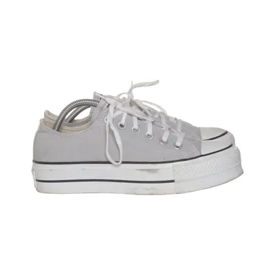 Tygskor (566757C) från Converse