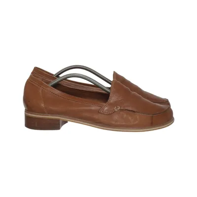 Loafers (Brown) from Everybody