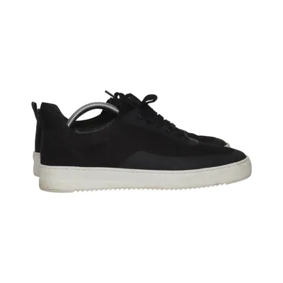 Baskets (Noir, Blanc) de Filling Pieces