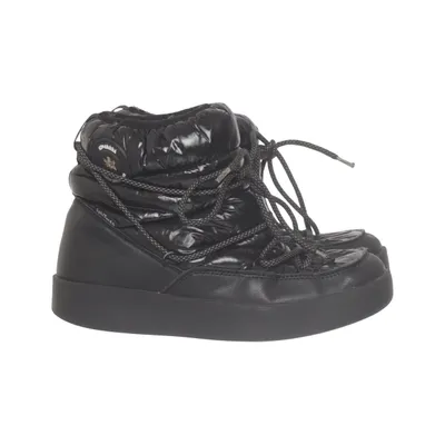 Boots (Áhkká) von Áhkká
