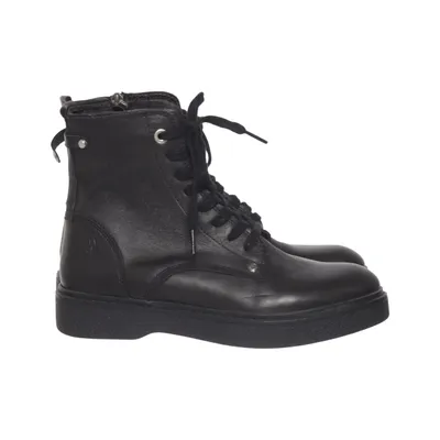 Laced boots (Black) from Lumberjack Leather