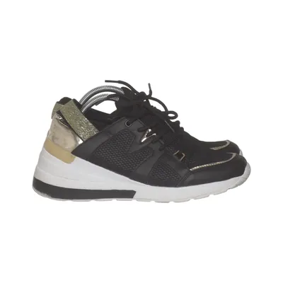 Baskets (Noir, Blanc, Or) de OMG