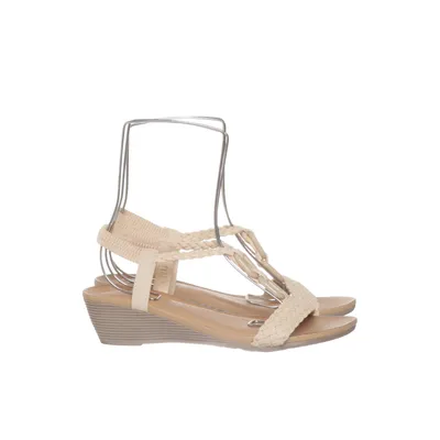Slip-ins (White, Beige) from Libra Pop