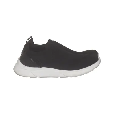 Slip-ons (Black, White) from Cruz