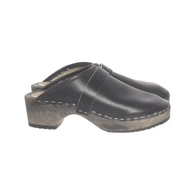Clogs (Black) from Vollsjö
