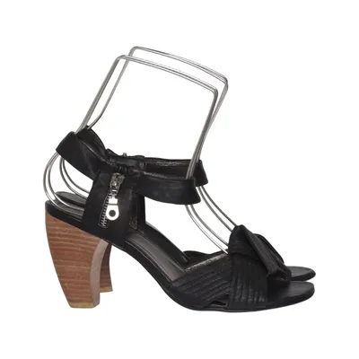 High heel sandals (Black) from Scorett
