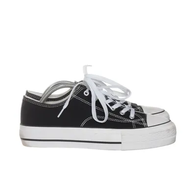 Canvas shoes (Black, White) from Vty